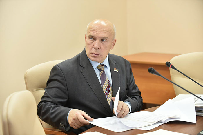 Покидает пост, в связи с учебой