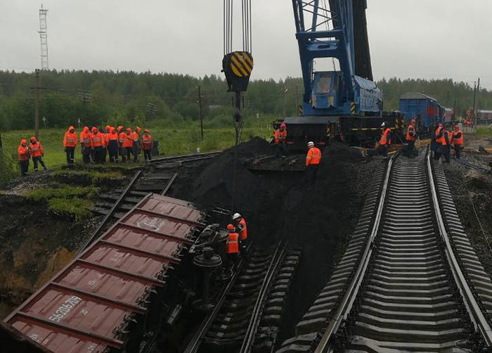 Вагон сошел с аварийного пути