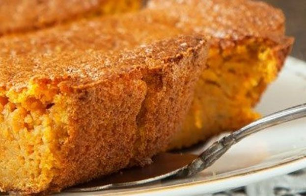 Морковная запеканка с яблоками и черносливом