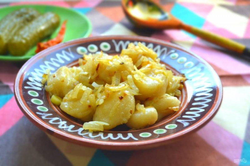 Постные галушки с луком