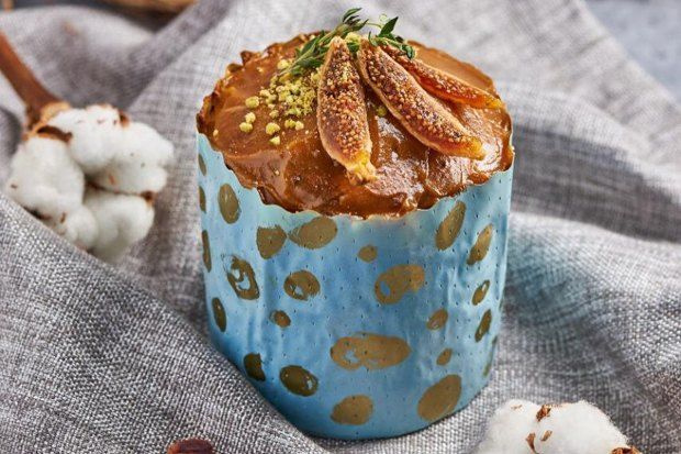 Веганская версия кулича с кокосовой карамелью