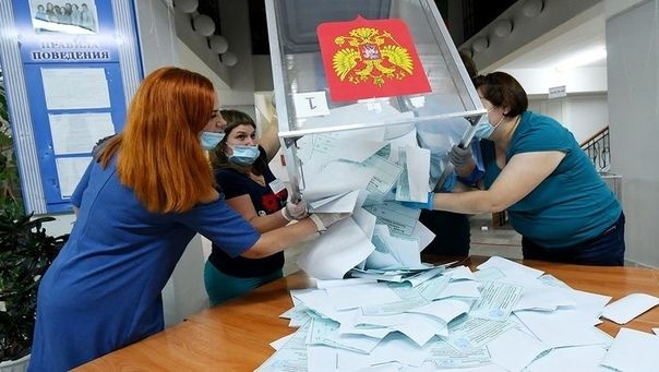 Президент России Владимир Путин 31 июля подписал закон, допускающий проведение голосования на выборах и референдумах в течение трех дней