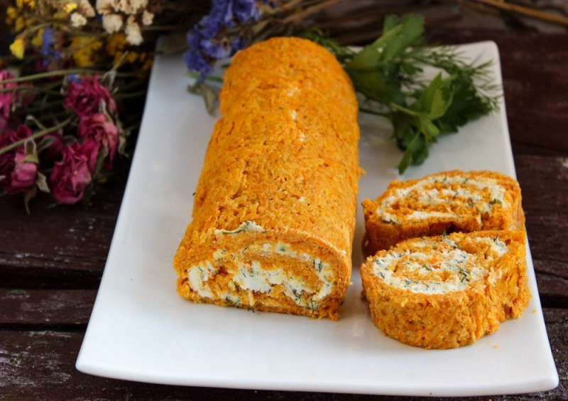 Морковный рулет