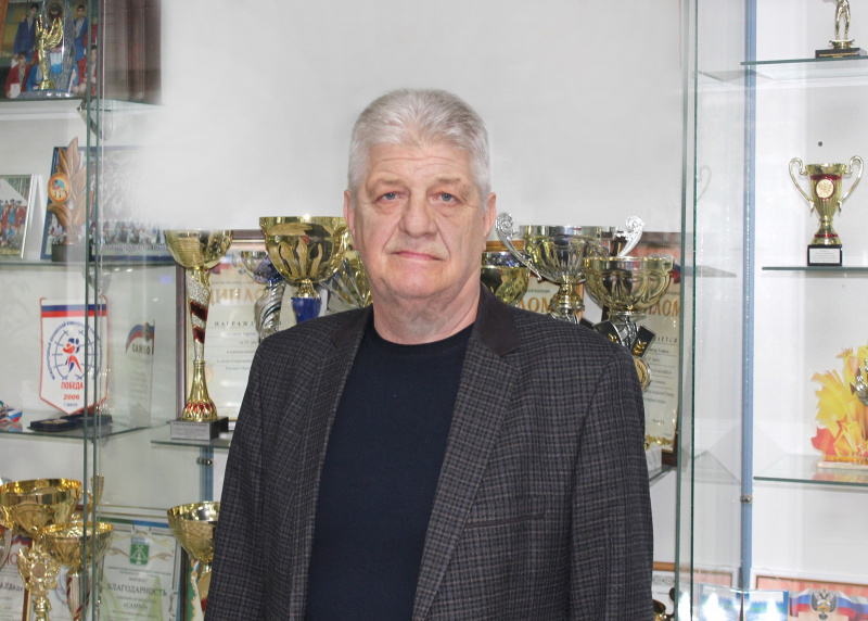 Директор – Кузменко Павел Николаевич; мастер спорта, тренер по дзюдо высшей квалификационной категории