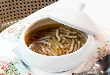 Пассателли в курином бульоне