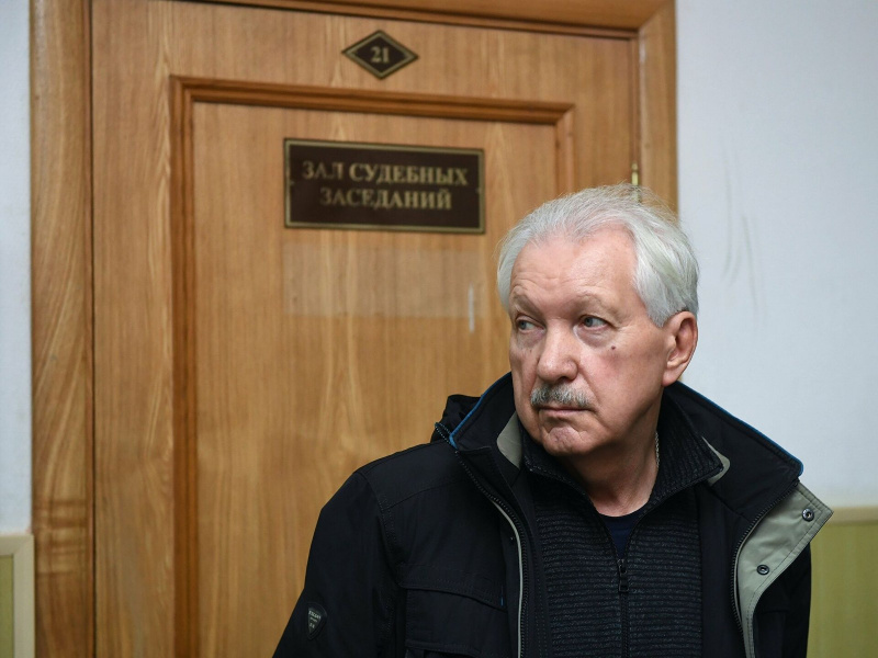 Адвокат Роман Николаев попросил полтора миллиона рублей за помощь в освобождении бывшего руководителя Коми Владимира Торлопова