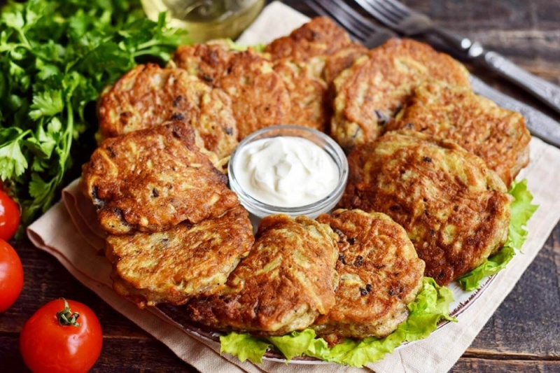 Драники с жареной куриной печенью
