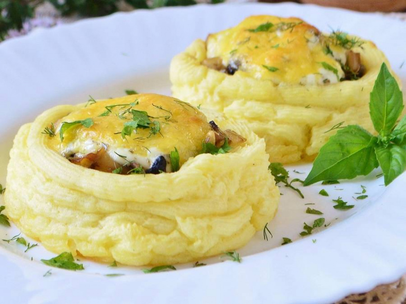Картофельные гнезда с грибами