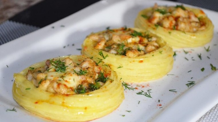 Картофельные "гнёзда" с курицей