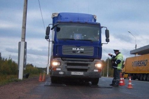 В Коми большегрузам запретят с 11 октября по 9 ноября 2021 года ездить по дорогам общего пользования