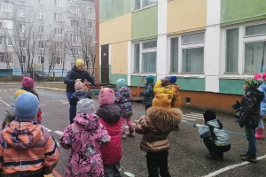 В МБДОУ ‹‹ДСОВ № 20›› г. Усинска состоялась встреча воспитанников с тренером по хоккею МБУ "Спортивная школа № 2" г.Усинска Хорьковым В.С.