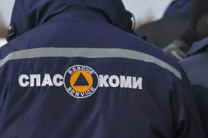 В Усинске на Гнилых болотах вертолет искал пропавших людей