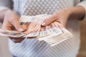 Свыше 50 миллионов рублей задолжали своим сотрудникам компании Коми