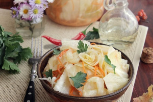 Маринованная капуста с маслом